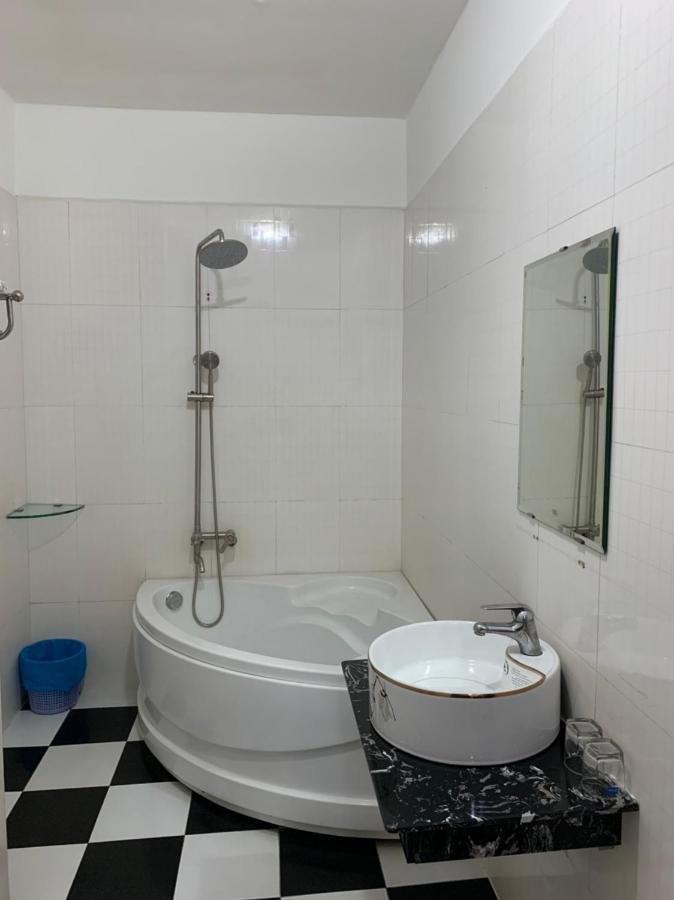 Ha Long Hotel Thu Duc Hcmc 호치민 외부 사진
